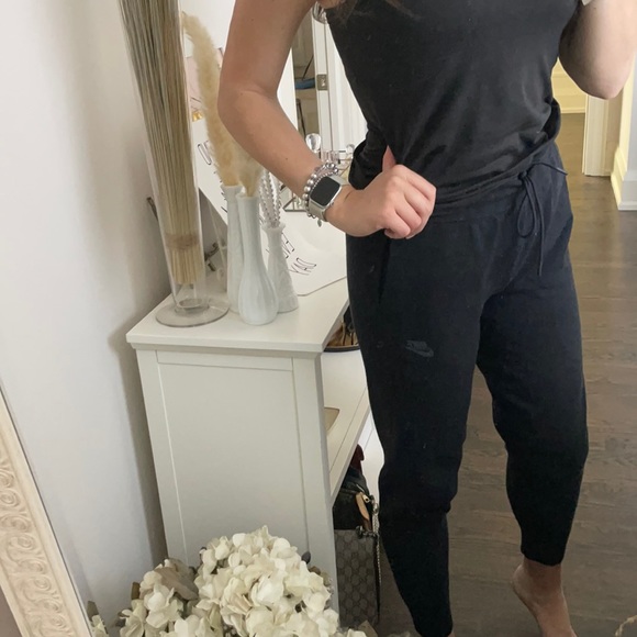 Nike joggers - Picture 2 of 2